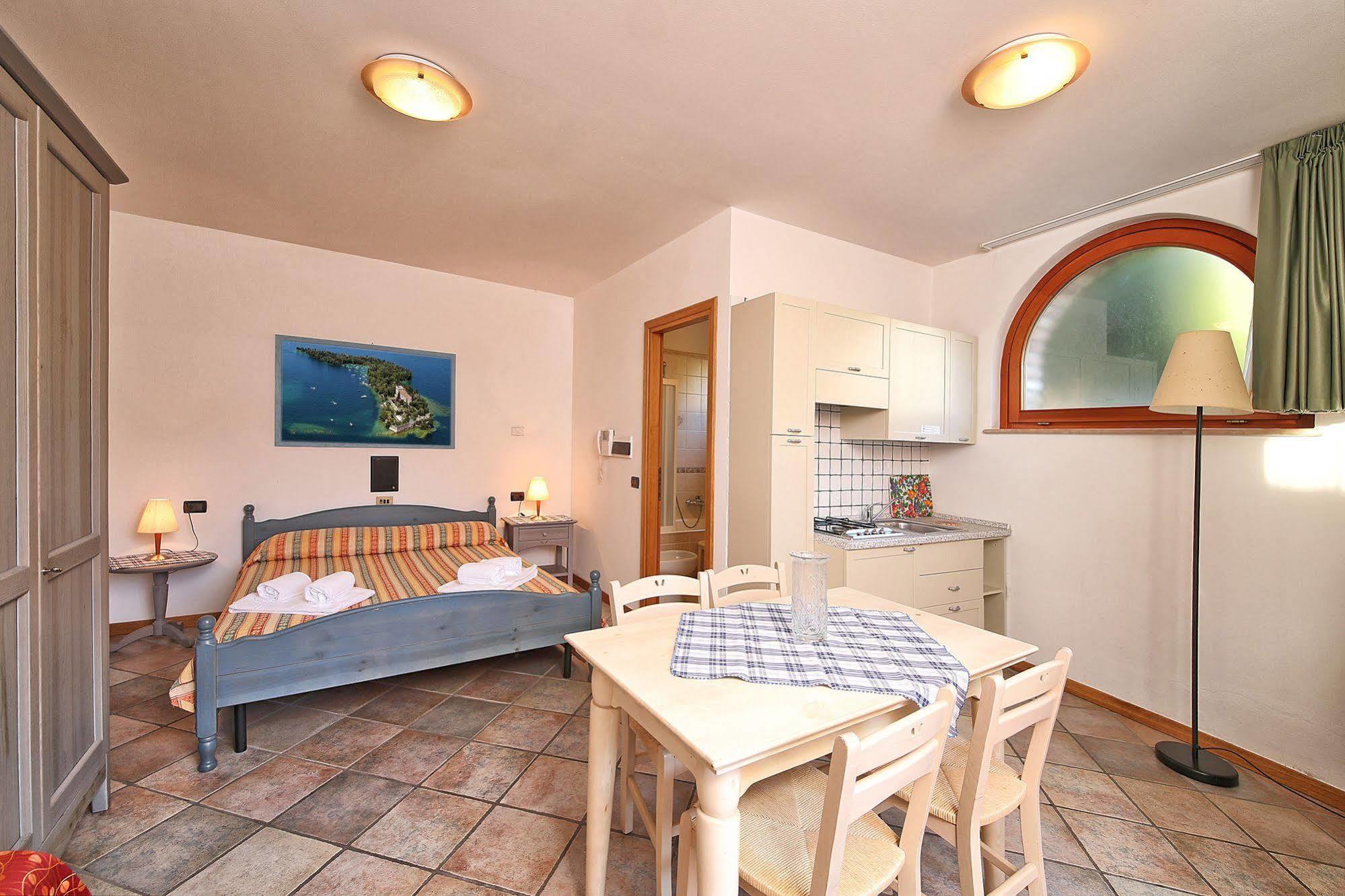 Residence Casa Gardola, Gtsgroup Тіньяле Екстер'єр фото